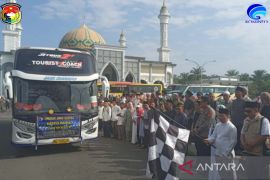 Bupati Mukomuko lepas keberangkatan 169 calon haji