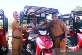 Kemensos beri bantuan ATENSI bagi 75 penerima manfaat di Sumba Timur