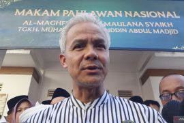 Ganjar beri pesan ke santriwati agar meraih cita-cita yang tinggi