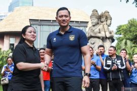 Kemarin, pertemuan Puan Maharani-AHY hingga biaya penanganan COVID-19