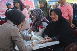 Bakti sosial kesehatan dalam rangka menyambut Hari Bhayangkaya ke-77