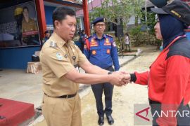 Pemkot Kendari menggelar latihan dasar pemadam kebakaran