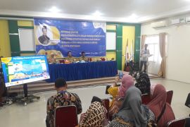 BKKBN Kalbar dan Komisi IX DPR lakukan pembinaan kader PKB dan BKB