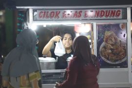 Omzet UMKM dan pedagang selama nobar di Jember capai Rp1,5 miliar