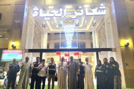 Wali Kota Aditya bahagia kunjungi jamaah haji Banjarbaru di Mekkah