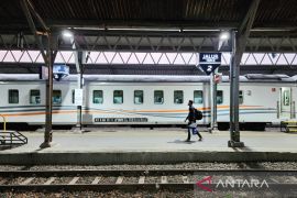 Tiket tiga KA jarak jauh dari Semarang ke Jakarta dan Bandung didiskon 25 persen