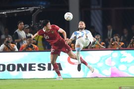 Elkan Baggot masuk Instagram Tottenham Hotspur