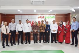 Kantor BRK Syariah Cabang Pekanbaru 2 berganti nama dan pindah ke Jalan Arifin Ahmad