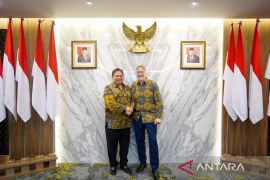 Ekonomi kemarin, revisi aturan barang impor hingga negosiasi IEU-CEPA