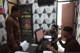 Pelaku pencuri kabel grounding milik PT Semen Jawa ditangkap polisi