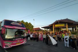 Pemkab Ponorogo berangkatkan 69 calon haji menuju Tanah Suci Mekkah