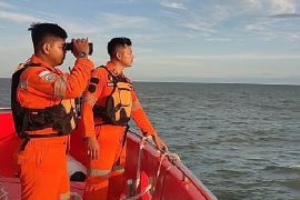 Tim SAR lakukan pencarian KM Farida Indah dilaporkan hilang kontak saat menuju Asmat