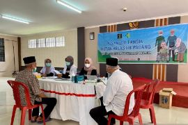 Rutan Padang periksa kesehatan gratis puluhan narapidana lansia