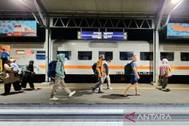 Daop  Semarang sediakan ratusan ribu tiket KA hadapi liburan