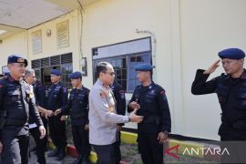 Kapolda Kalsel ingatkan personel Brimob sigap membantu masyarakat