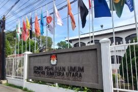 KPU Sumut serahkan hasil verifikasi administrasi berkas bacaleg