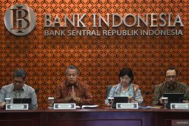 Kebijakan suku bunga 5,75 persen harus dipertahankan