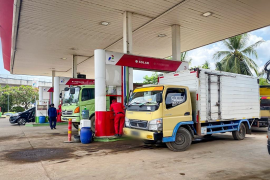 Minyak turun, kekhawatiran permintaan imbangi pemotongan produksi baru