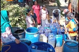 BPBD Probolinggo distribusikan air bersih ke desa-desa kekeringan