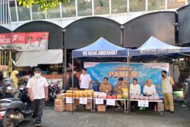Pemkab Jember gelar operasi pasar stabilkan harga bahan pokok