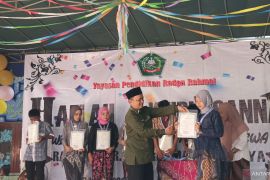 SMP Raden Rahmat Surabaya jamin siswa lulus bawa pulang ijazah