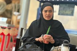 Lola Amaria kisahkan pengalaman cium Hajar Aswad