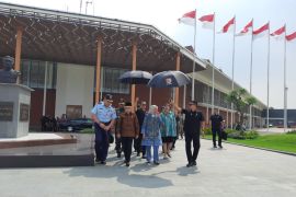 Wapres Ma'ruf Amin ikuti panen perdana udang vaname di Kebumen