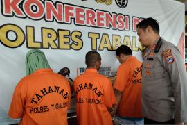 Modus umroh, polisi ciduk lima pelaku perdagangan orang