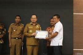 Bangka Tengah terima penghargaan dari KPK