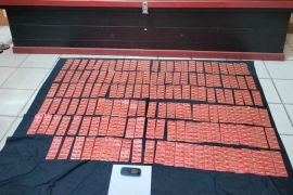 Polisi ciduk wanita pedagang sembako yang jual obat terlarang