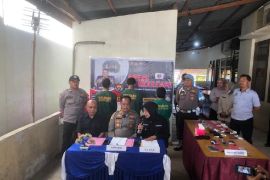 Kepolisian ungkap kasus penggelapan mobil rental sebanyak belasan unit