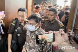 Menkominfo nonaktif didakwa korupsi Rp8,03 triliun