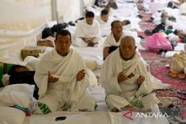 Jamaah haji mulai bergerak ke Arafah