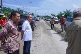Gubernur Provnsi Riau tinjau progres proyek jalan Kampar-Rohul