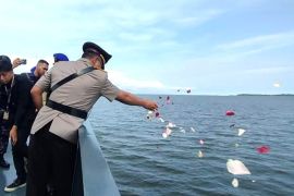 Sambut Hari Bhayangkara ke-77 Polda Kaltara gelar upacara tabur bunga