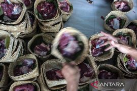 Tips mengolah daging kambing agar tak berbau "prengus"