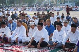 Pj.Wali Kota Sholat Idul Adha  di Lapangan Merdeka Tebing Tinggi