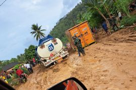 Banjir bandang terjang sejumlah desa di Lampung