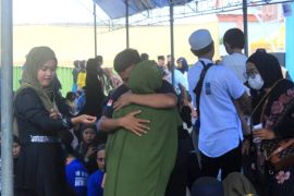 Ribuan pembesuk padati Rutan Makassar pada Idul Adha