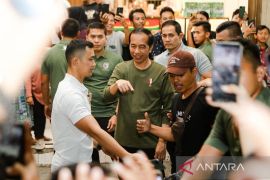 Ari: Pertemuan Jokowi dengan ketum partai bukan kampanye