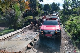 Pemprov Sumbar perbaiki infrastruktur jalan di daerah 3T
