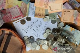 Kenaikan pajak dan "frugal living"
