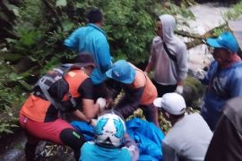 Warga Kerinci yang terseret arus sungai ditemukan meninggal