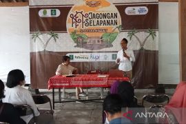 "Jagongan" memetakan masalah dan potensi pengelolaan sampah di DIY