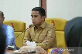 Pemkot Solok beri penghargaan Satkamling terbaik