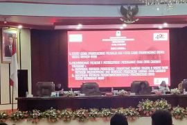 Sekwan Manado bacakan usul PAW empat legislator