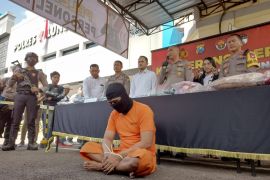 Polres Tulungagung tahan pelaku pembunuhan pasutri pengusaha kolam renang