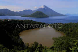 Danau Laguna di Ternate Page 1 Small