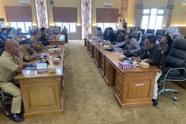 Guru honorer sampaikan tiga usulan kepada DPRD Balangan