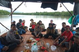 Sosok Iptu Widi Tupilia  - Kapolsek cantik yang dekat dengan masyarakat Bakam